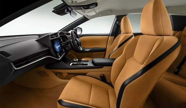 Переднеприводный Lexus RZ: меньше мощность и больше запас хода Переднеприводный Lexus RZ: меньше мощность и больше запас хода