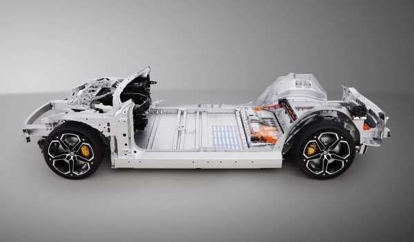 Первый автомобиль Xiaomi полностью рассекречен Первый автомобиль Xiaomi полностью рассекречен