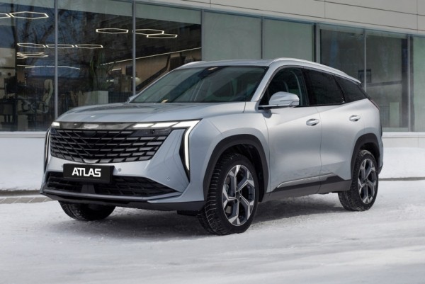 Представлен кроссовер Geely Atlas второго поколения для России