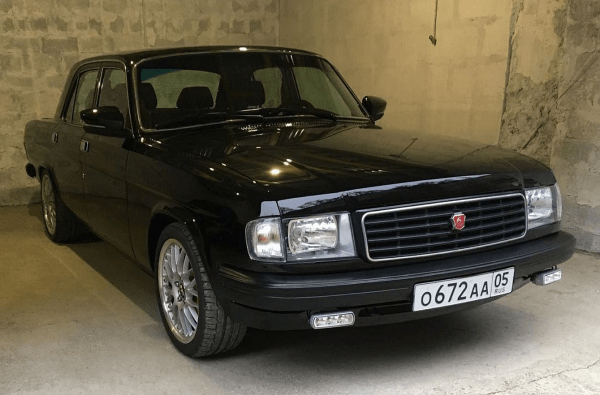 Дагестанские автоэнтузиасты придают классической "Волге" оттенок в стиле Mercedes-Benz Дагестанские автоэнтузиасты придают классической "Волге" оттенок в стиле Mercedes-Benz