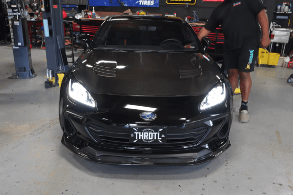 Этот Subaru BRZ буквально преобразился с новым широкофюзеляжным обвесом Этот Subaru BRZ буквально преобразился с новым широкофюзеляжным обвесом