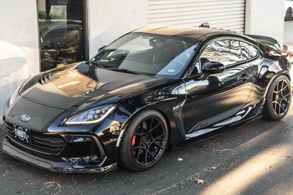 Этот Subaru BRZ буквально преобразился с новым широкофюзеляжным обвесом Этот Subaru BRZ буквально преобразился с новым широкофюзеляжным обвесом