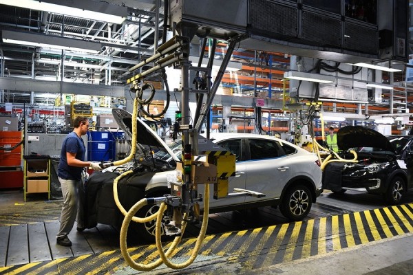 Сборка кроссоверов стартовала на производственной площадке бывшего автозавода ПСМА в Калуге Сборка кроссоверов стартовала на производственной площадке бывшего автозавода ПСМА в Калуге