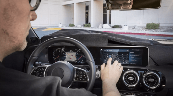 Dongfeng представила бюджетный электромобиль Nammi 01 дешевле миллиона рублей