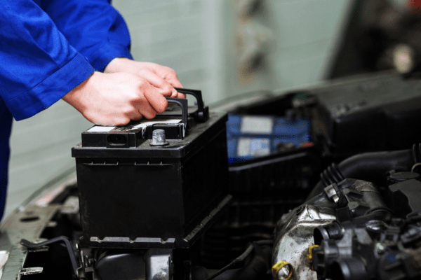 Эксперты «За рулем» нашли главные ошибки во время «прикуривания» автомобиля