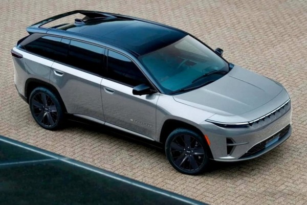 Раскрыта внешность серийного кроссовера Jeep Wagoneer S Раскрыта внешность серийного кроссовера Jeep Wagoneer S