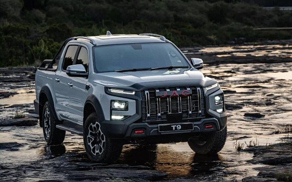 Китайская BYD пересмотрела аккумуляторы для своих гибридов из-за опасений утечки Китайская BYD пересмотрела аккумуляторы для своих гибридов из-за опасений утечки