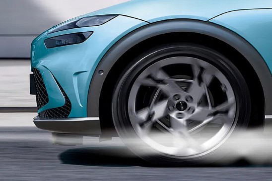 Курс валют держит высокой стоимость импортных запчастей для автомашин в РФ Курс валют держит высокой стоимость импортных запчастей для автомашин в РФ