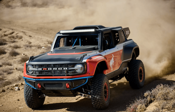 Один из 50 автомобилей Ford Bronco DR V8 якобы выставлен на продажу с ценником 450 000 долларов Один из 50 автомобилей Ford Bronco DR V8 якобы выставлен на продажу с ценником 450 000 долларов