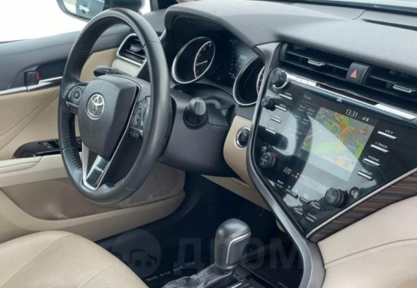 В Барнауле выставлена на продажу Toyota Camry в цвете «черный бриллиант» за 3 млн рублей В Барнауле выставлена на продажу Toyota Camry в цвете «черный бриллиант» за 3 млн рублей