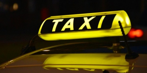 В России таксистов могут пересадить на автомобили отечественного производства В России таксистов могут пересадить на автомобили отечественного производства