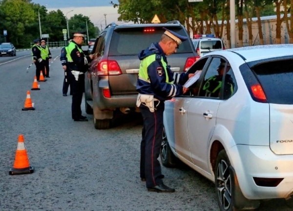 Зачем инспекторы ДПС спрашивают водителей, когда в последний раз они употребляли алкоголь Зачем инспекторы ДПС спрашивают водителей, когда в последний раз они употребляли алкоголь