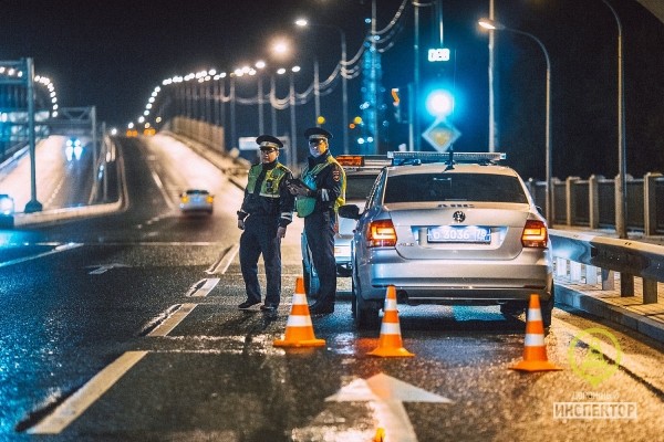 Зачем инспекторы ДПС спрашивают водителей, когда в последний раз они употребляли алкоголь Зачем инспекторы ДПС спрашивают водителей, когда в последний раз они употребляли алкоголь