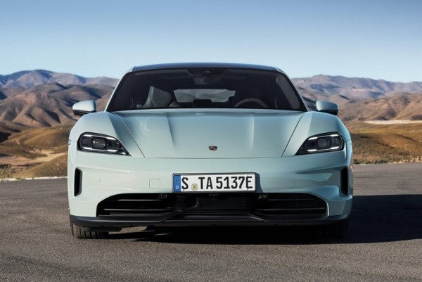 Обновленный Porsche Taycan: больше мощности и запаса хода