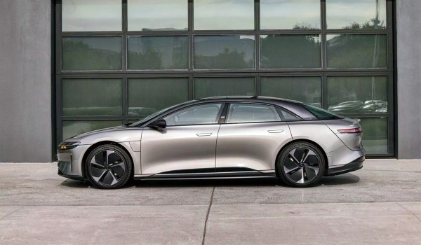 Дайджест дня: Rivian без оптимизма, убытки Москвича и другие события индустрии Дайджест дня: Rivian без оптимизма, убытки Москвича и другие события индустрии