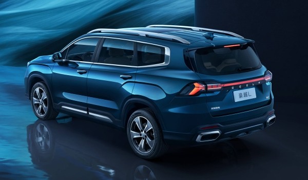 Семиместный Geely Okavango в России: теперь официально Семиместный Geely Okavango в России: теперь официально