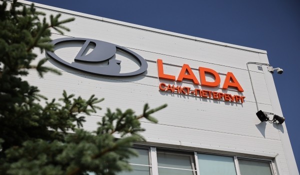 Дайджест дня: алмазный G-класс, BMW без «механики» и другие события индустрии Дайджест дня: алмазный G-класс, BMW без «механики» и другие события индустрии