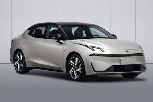 Появились первые изображения седана Lynk & Co 07 Появились первые изображения седана Lynk & Co 07