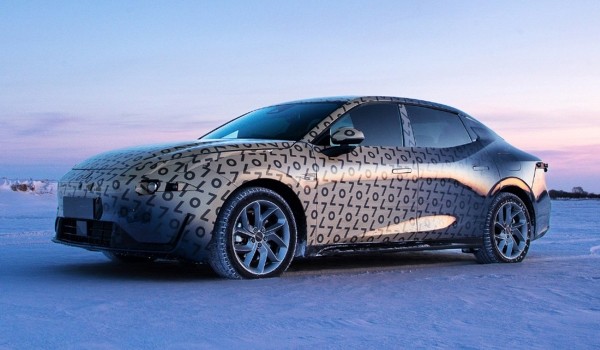 Появились первые изображения седана Lynk & Co 07 Появились первые изображения седана Lynk & Co 07