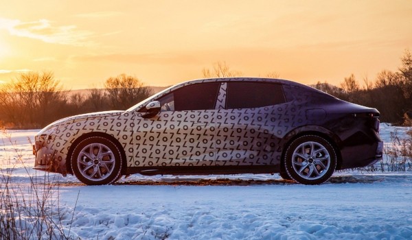 Появились первые изображения седана Lynk & Co 07 Появились первые изображения седана Lynk & Co 07