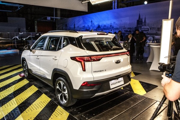 Автосалоны стали продавать кроссовер «Москвич 3» с дополнительной скидкой