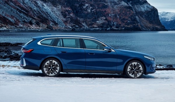 Новый универсал BMW пятой серии: дизель и электричество Новый универсал BMW пятой серии: дизель и электричество