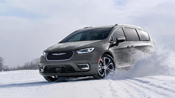 Chrysler решила удивить всех своим эпатажным концептом Chrysler Halcyon EV Chrysler решила удивить всех своим эпатажным концептом Chrysler Halcyon EV