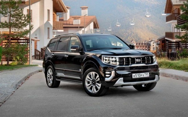 Дилеры в РФ скорректировали цены на Kia Mohave и K3 из параимпорта Дилеры в РФ скорректировали цены на Kia Mohave и K3 из параимпорта