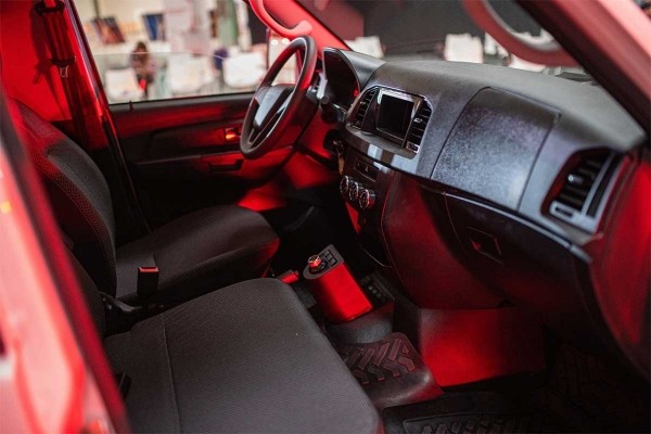 Эксперт «За рулем» испытал серийный грузовик УАЗ с электромотором