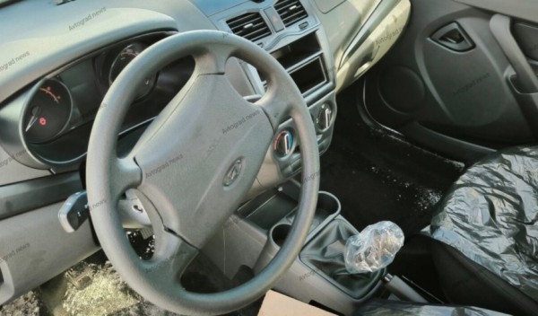 Найден самый дешевый новый автомобиль в России - 700 тысяч рублей Найден самый дешевый новый автомобиль в России - 700 тысяч рублей