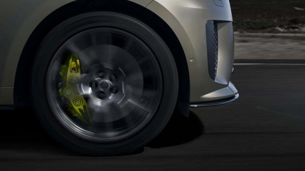 Почему Range Rover никогда не получит диски более 23 дюймов Почему Range Rover никогда не получит диски более 23 дюймов