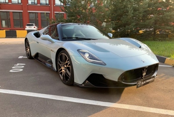 ТОП-10 самых дорогих автомобилей в России в феврале 2023 года ТОП-10 самых дорогих автомобилей в России в феврале 2023 года