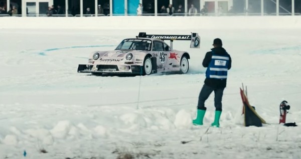 1400-сильный Hoonipigasus Кена Блока совершает впечатляющий заезд по обледенелой трассе 1400-сильный Hoonipigasus Кена Блока совершает впечатляющий заезд по обледенелой трассе