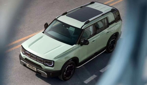 Новый кроссовер Beijing BJ30 составит конкуренцию Dargo Новый кроссовер Beijing BJ30 составит конкуренцию Dargo