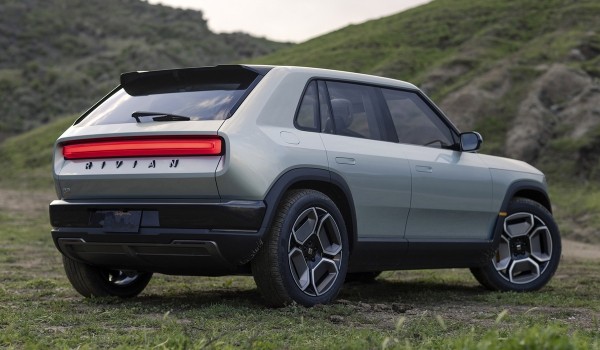 Компактный кроссовер Rivian R3: неожиданный бонус Компактный кроссовер Rivian R3: неожиданный бонус