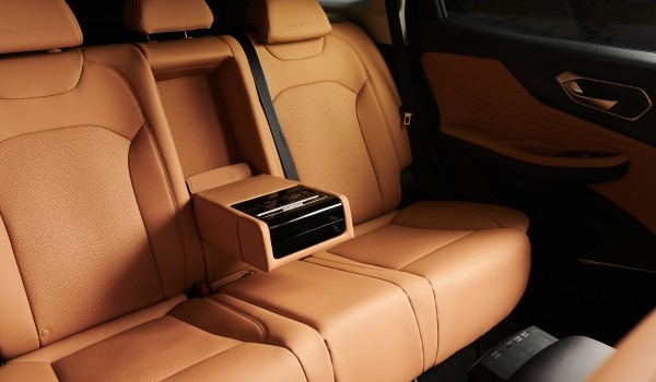 Объявлены российские цены на кроссоверы BAIC X75 Объявлены российские цены на кроссоверы BAIC X75