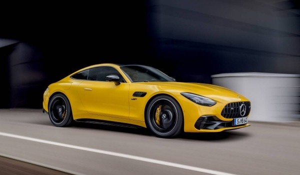 Базовый Mercedes-AMG GT: четыре цилиндра и задний привод Базовый Mercedes-AMG GT: четыре цилиндра и задний привод