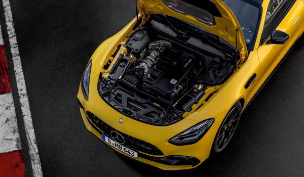 Базовый Mercedes-AMG GT: четыре цилиндра и задний привод Базовый Mercedes-AMG GT: четыре цилиндра и задний привод