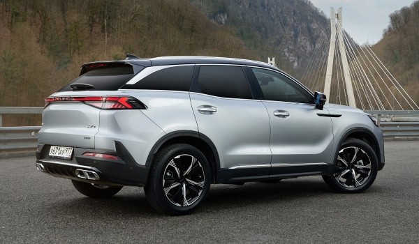 Объявлены российские цены на кроссоверы BAIC X75 Объявлены российские цены на кроссоверы BAIC X75