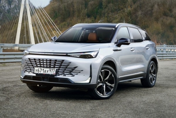 Объявлены российские цены на кроссоверы BAIC X75 Объявлены российские цены на кроссоверы BAIC X75