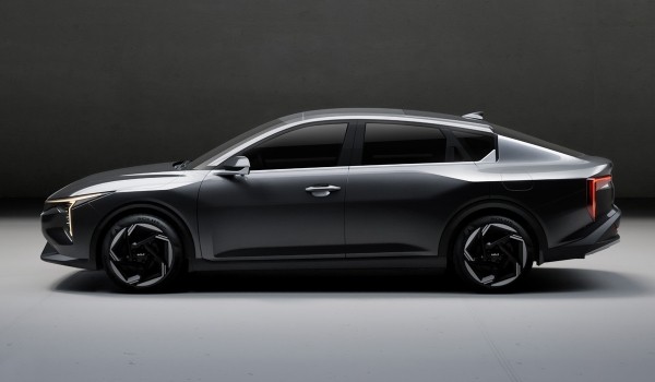 Седан Kia K4 на замену Cerato: первые изображения