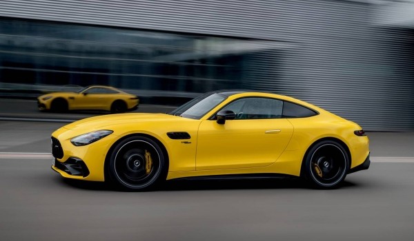 Базовый Mercedes-AMG GT: четыре цилиндра и задний привод Базовый Mercedes-AMG GT: четыре цилиндра и задний привод