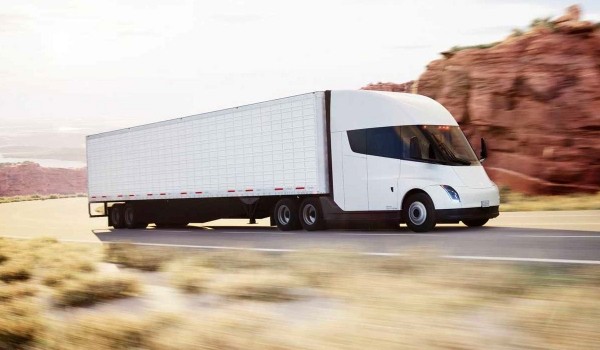 Дайджест дня: электрический AMG, Веста-кроссовер и другие события индустрии Дайджест дня: электрический AMG, Веста-кроссовер и другие события индустрии