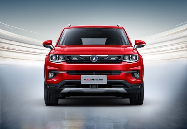 Changan выпустит более 20 новых автомобилей на альтернативных источниках энергии