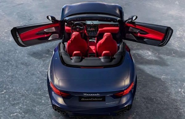 Кабриолет Maserati GranCabrio: пока только бензин!