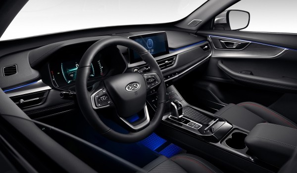 Кроссовер Xcite X-Cross 7 стал первенцем нового российского бренда