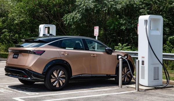 Дайджест дня: Jaguar без седанов, семейство Лада Искра и другие события индустрии Дайджест дня: Jaguar без седанов, семейство Лада Искра и другие события индустрии