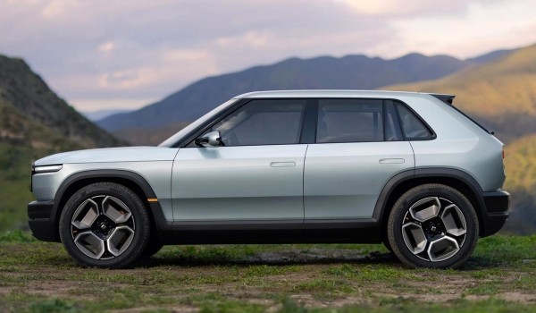 Компактный кроссовер Rivian R3: неожиданный бонус Компактный кроссовер Rivian R3: неожиданный бонус