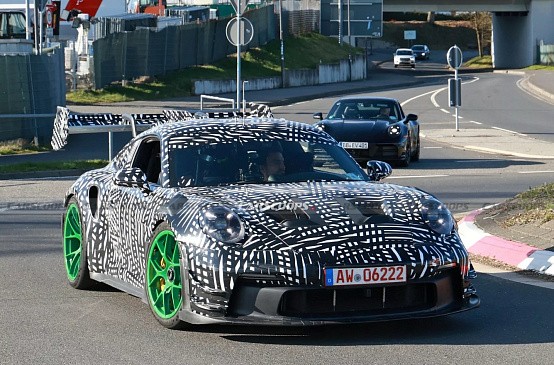 Почему так дорого. Опубликована цена на 670-сильную версию Porsche Panamera Turbo E-Hybrid Почему так дорого. Опубликована цена на 670-сильную версию Porsche Panamera Turbo E-Hybrid