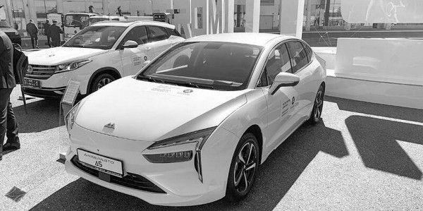 Состоялась презентация российского электрокара "Амберавто-А5"